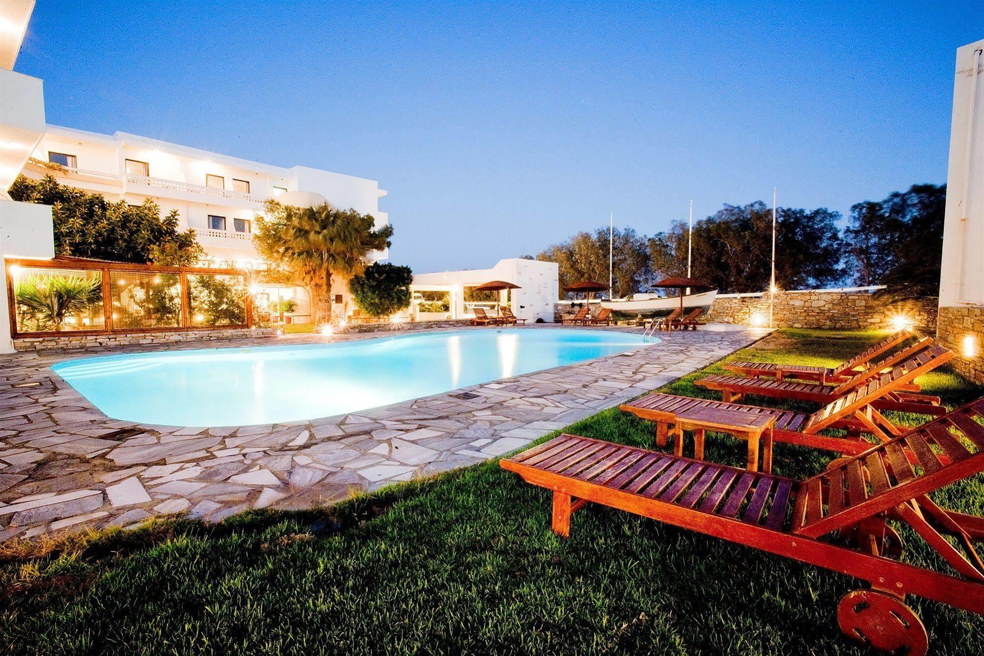 Aeolos Bay Hotel Tinos ภายนอก รูปภาพ